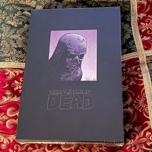 The Walking Dead Hardcover Omnibus, Vol. 5 (Regular Edition w/Slip Case)